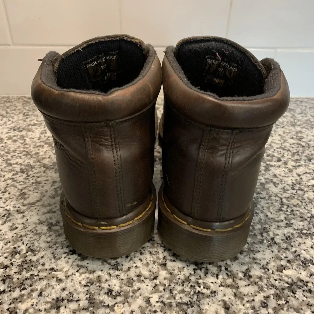 VTG Dr Martens Boots Mens Size 6 Brown 8057 Made In England Leather Chukka Boots